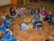 Návštěva školáků ve školce